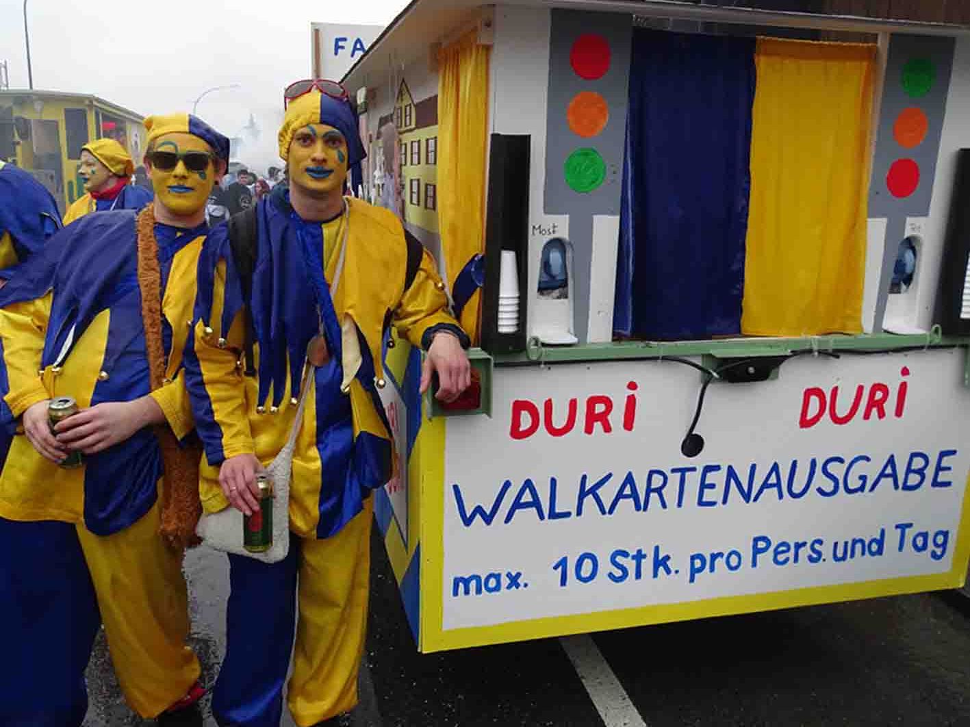 Auch der Grund für die Wiederholung der Bürgermeisterwahl war Thema beim Fasnatumzug. Auch der Grund für die Wiederholung der Bürgermeisterwahl war Thema beim Fasnatumzug.