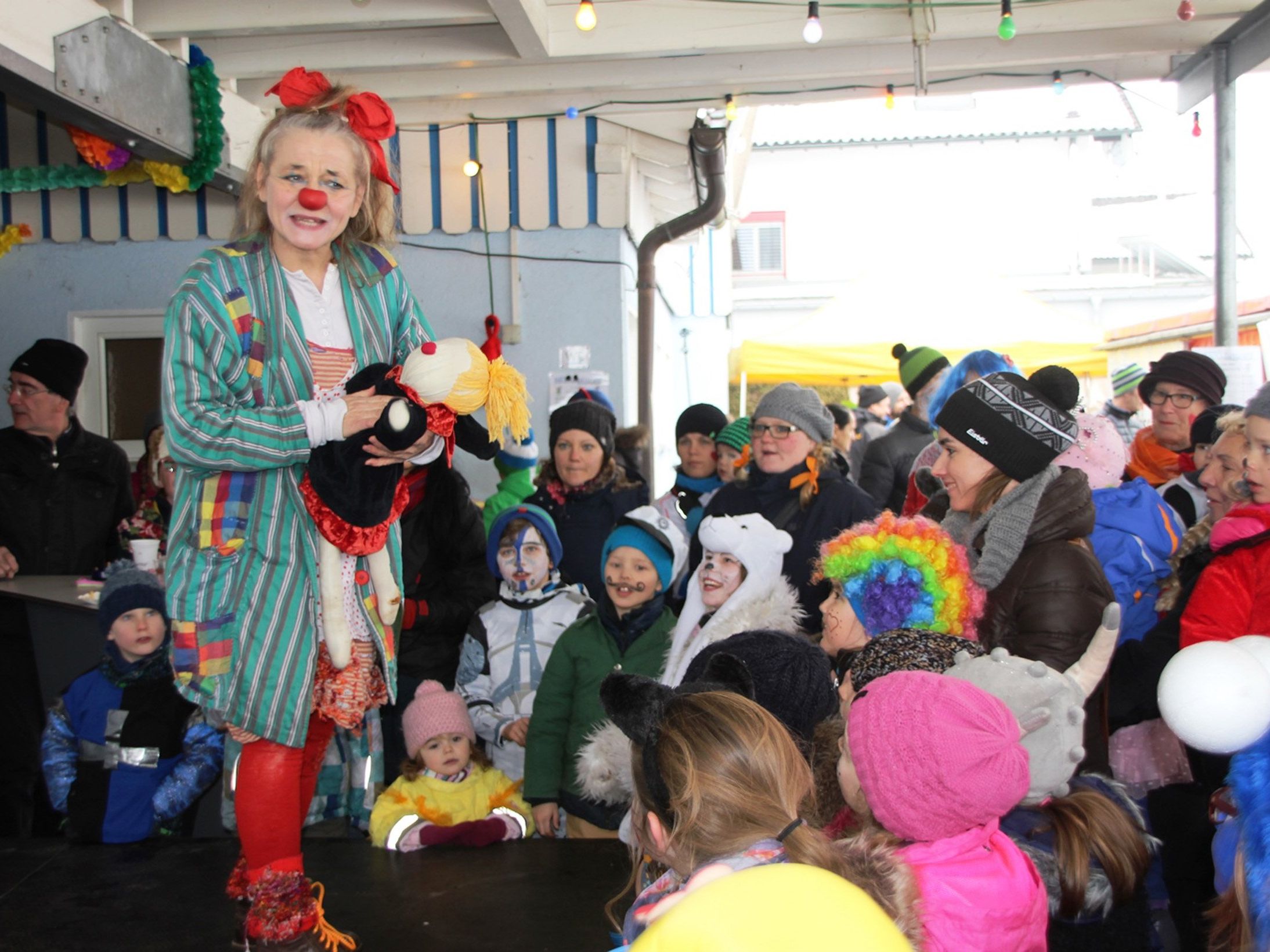 Die SUlner Tschutter laden am Fasching Dienstag zum Halli Galli auf den Sportplatz. Die SUlner Tschutter laden am Fasching Dienstag zum Halli Galli auf den Sportplatz.