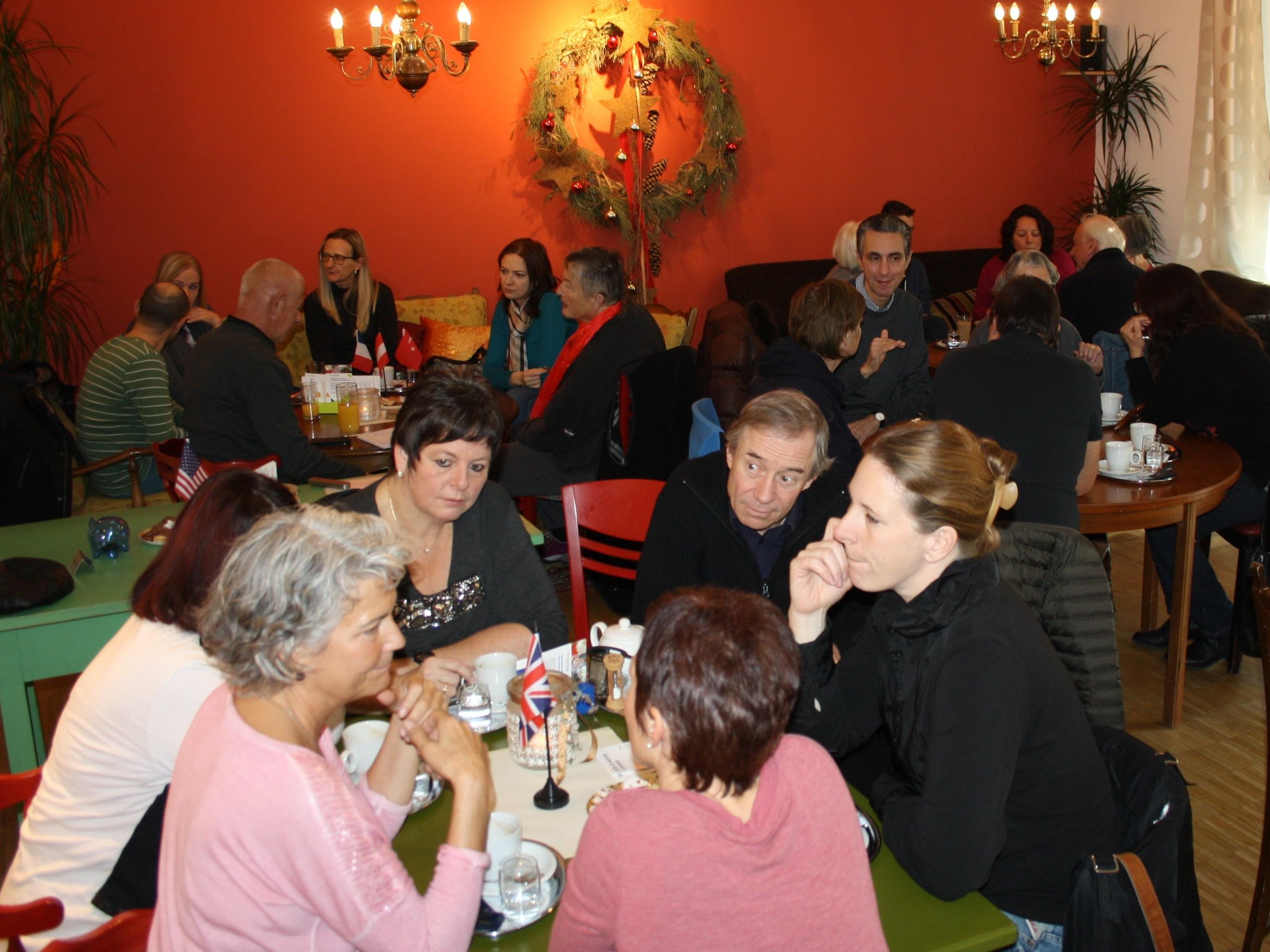 Willkommene Begegnung und abwechslungsreiche Unterhaltung im „Sprachencafe“ im Brockenhaus Leiblachtal.