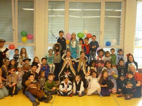 Besuch des Prinzenpaares im Kindergarten Levis Besuch des Prinzenpaares im Kindergarten Levis