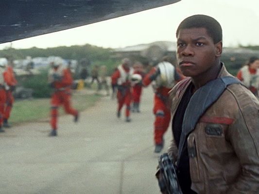John Boyega, der den Finn spielt, ist ab dem ersten tag der Dreharbeiten für Star Wars VIII wieder dabei. John Boyega, der den Finn spielt, ist ab dem ersten tag der Dreharbeiten für Star Wars VIII wieder dabei.