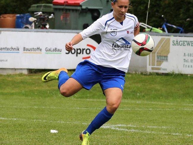 Verena Müller vom FFC Fairvesta Vorderland wurden zur Fußballerin des Jahres in Vorarlberg gewählt. Verena Müller vom FFC Fairvesta Vorderland wurden zur Fußballerin des Jahres in Vorarlberg gewählt.