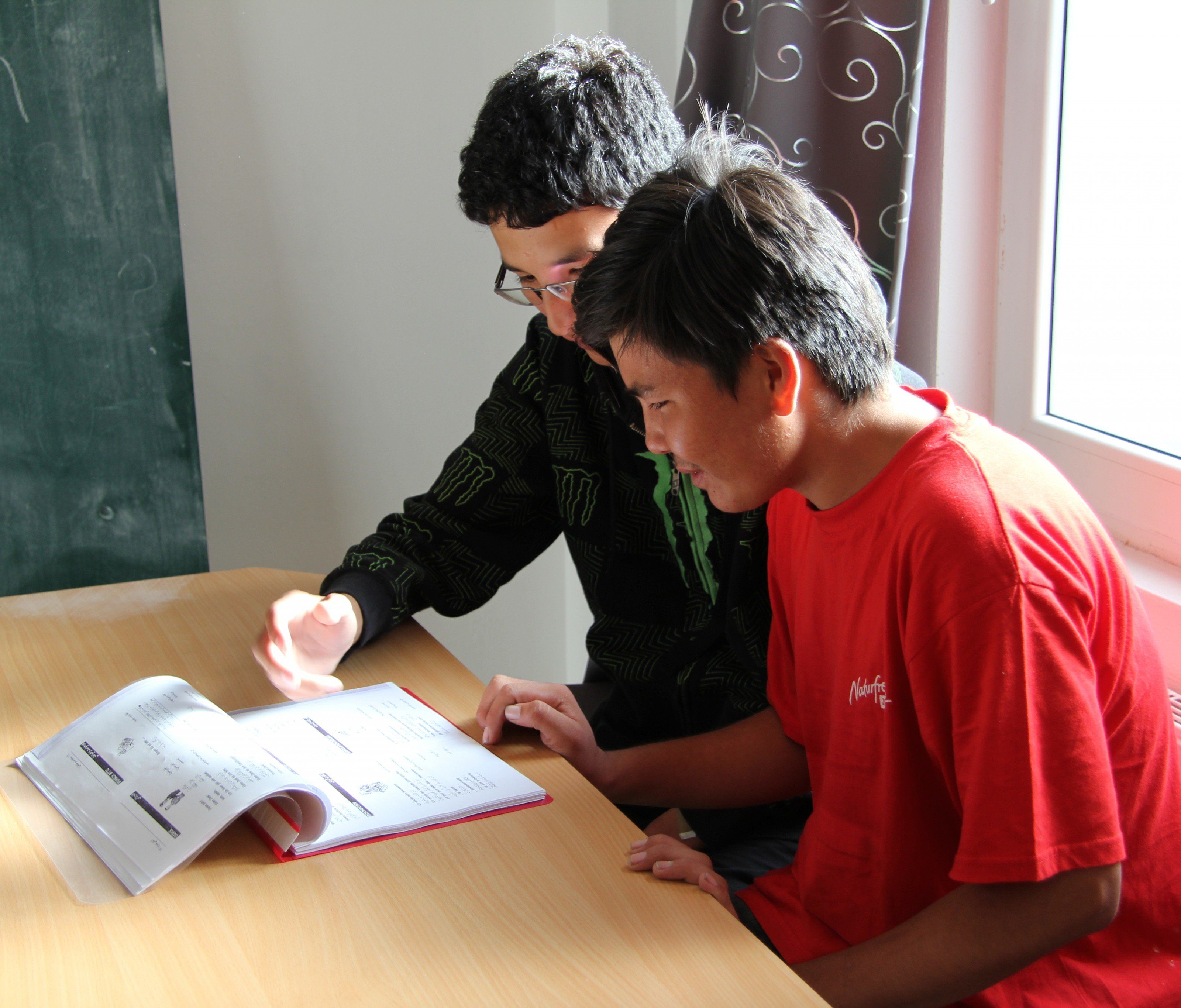 Vieles hängt von der Ausbildung der Asylwerber ab. Vieles hängt von der Ausbildung der Asylwerber ab.