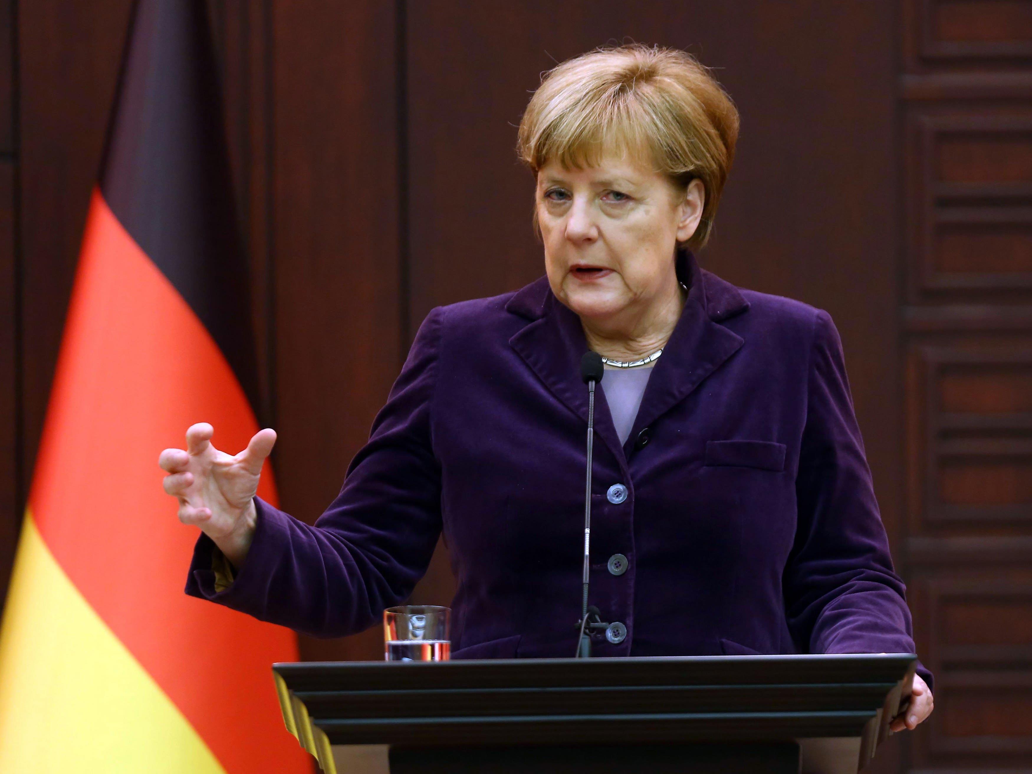 Angele Merkel will aus dem Kampf gegen Schlepper einen NATO-Einsatz machen.