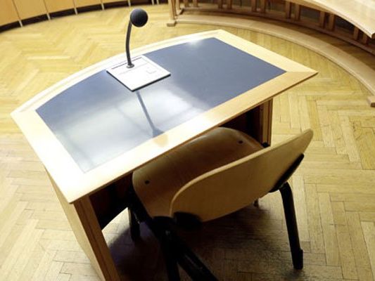 Der Prozess wurde vertagt. Der Prozess wurde vertagt.