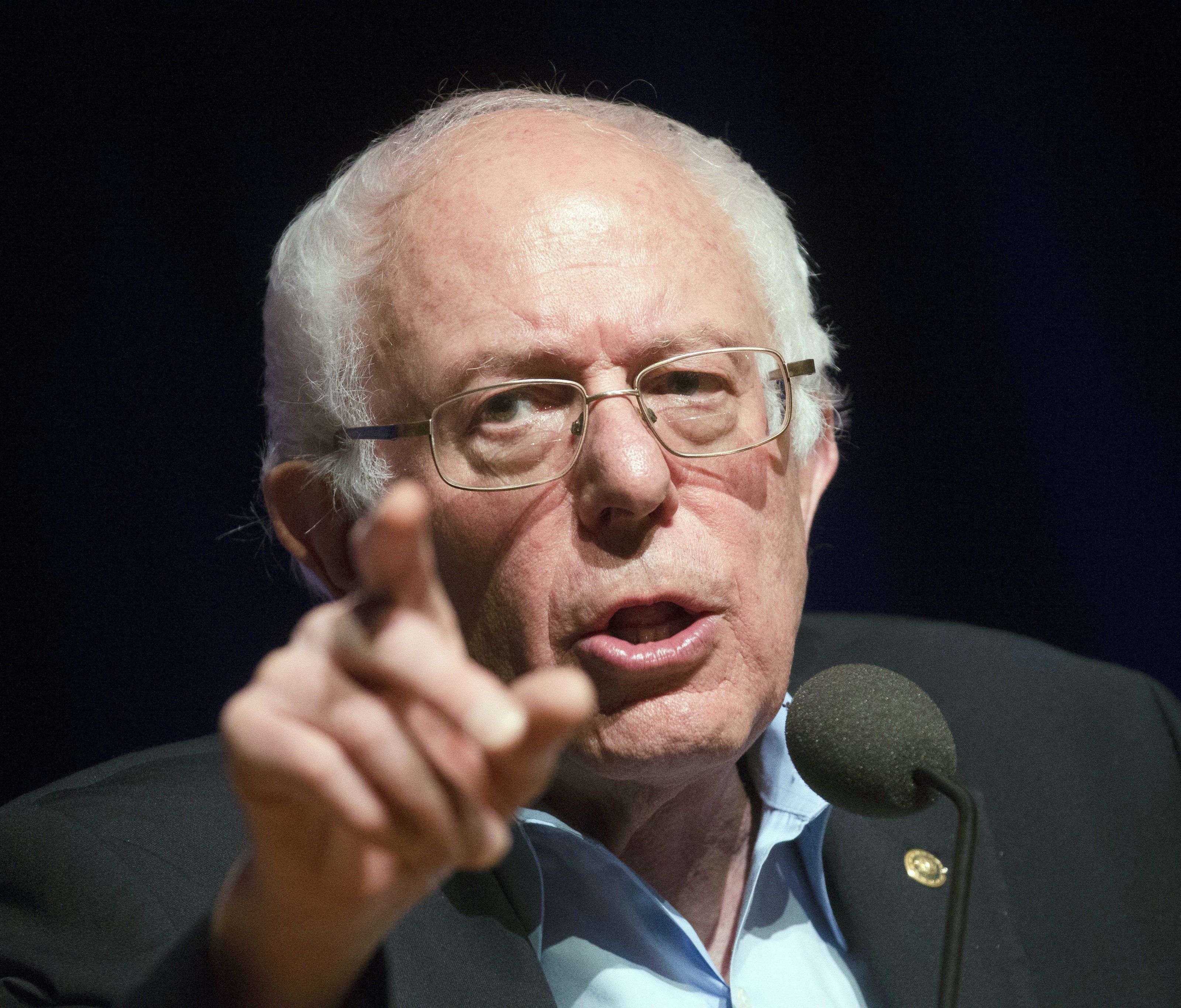 Sanders liegt in Umfragen vorne. Sanders liegt in Umfragen vorne.