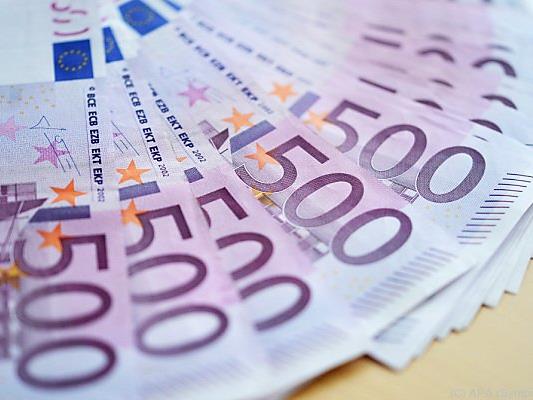 37 Scheine zu je 500 Euro zerschnipselte die Frau