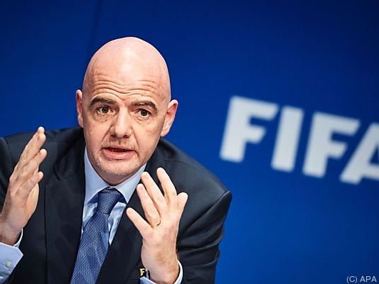 FIFA-Präsident Gianni Infantino bleibt bei Videobeweis vorsichtig FIFA-Präsident Gianni Infantino bleibt bei Videobeweis vorsichtig