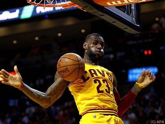 LeBron James lieferte wieder einmal ein Topspiel ab LeBron James lieferte wieder einmal ein Topspiel ab