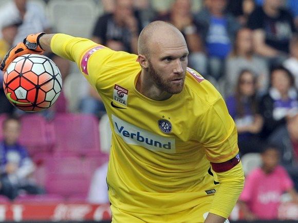 Robert Almer hat seine Verletzung überstanden. Robert Almer hat seine Verletzung überstanden.