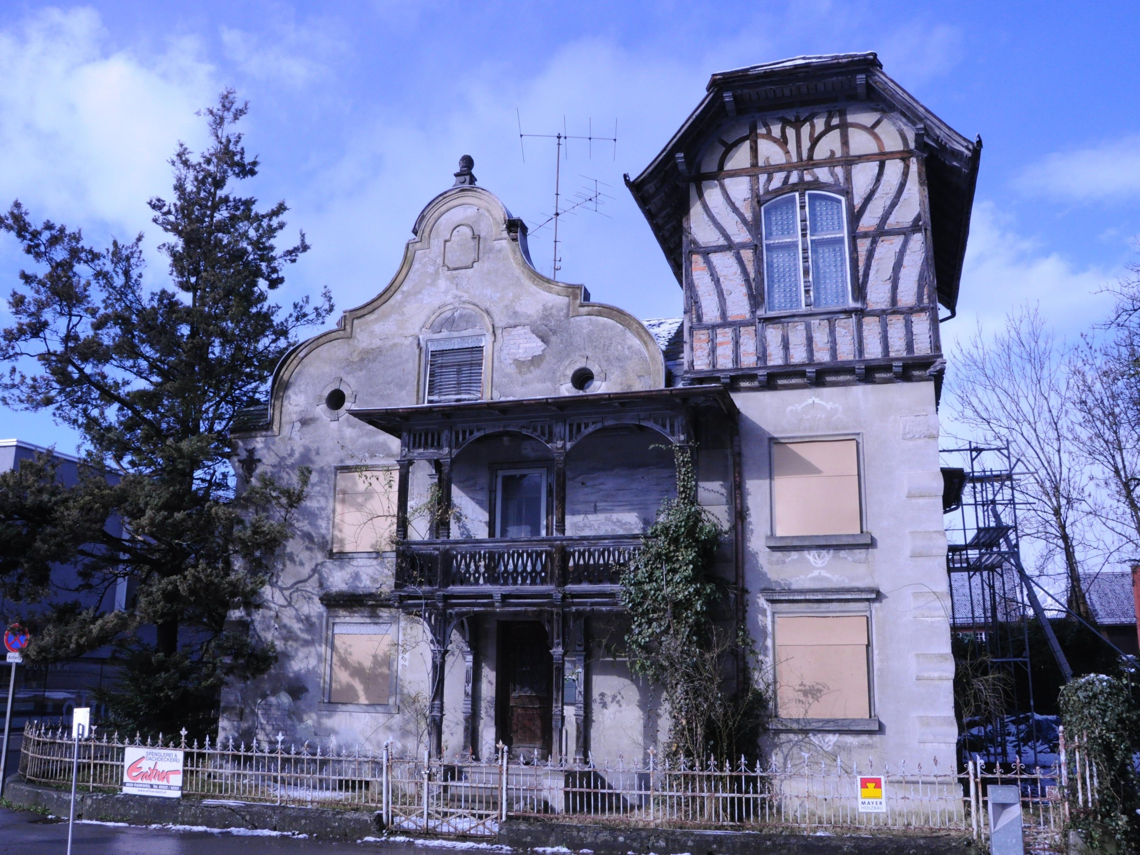 Die Notmaßnahmen an der Denkmal geschützten Häusle Villa wurden abgeschlossen.