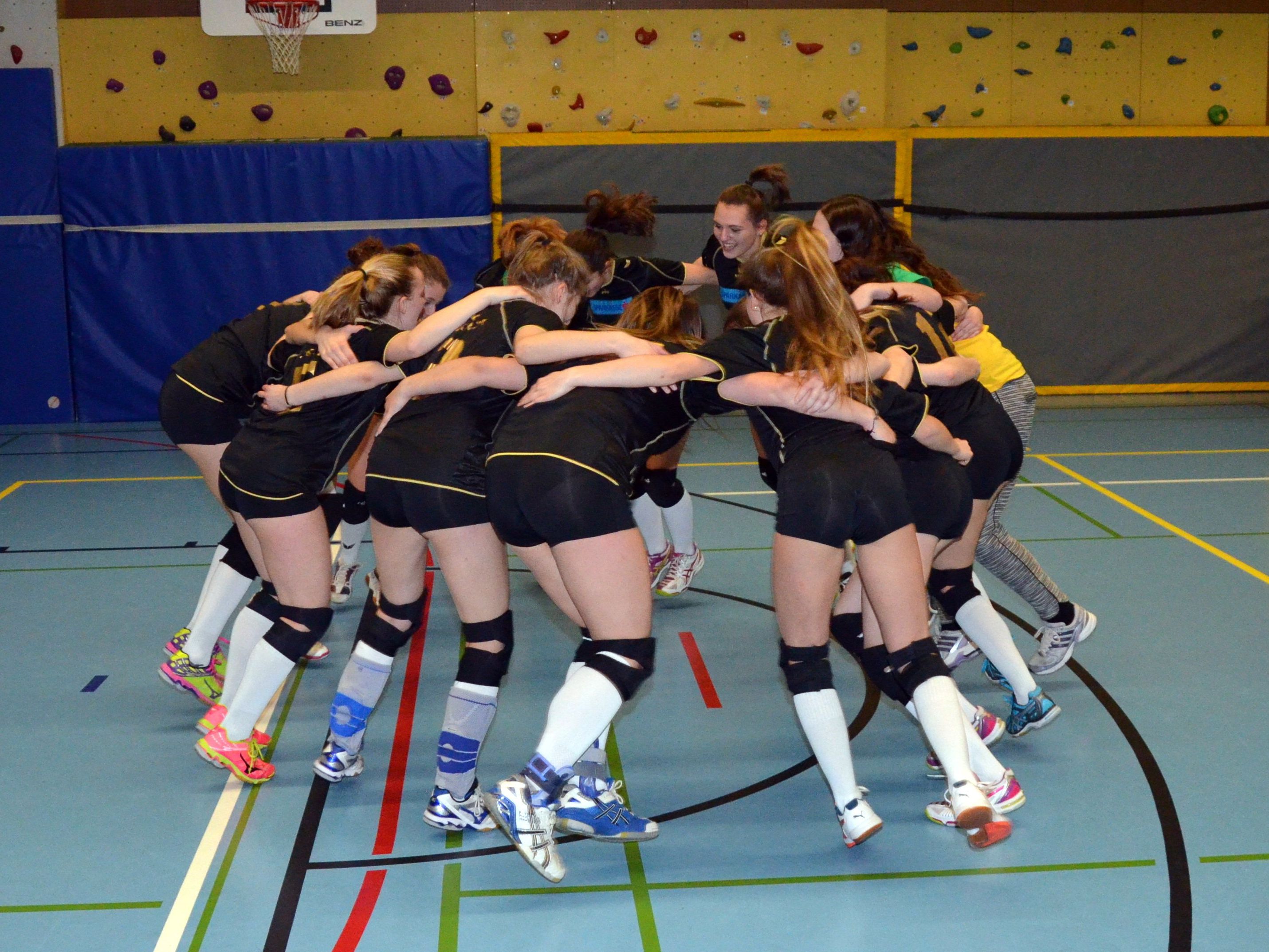 Freudentanz nach dem Sieg Freudentanz nach dem Sieg