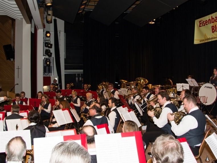 Benefizkonzert der Eisenbahnermusikanten Benefizkonzert der Eisenbahnermusikanten