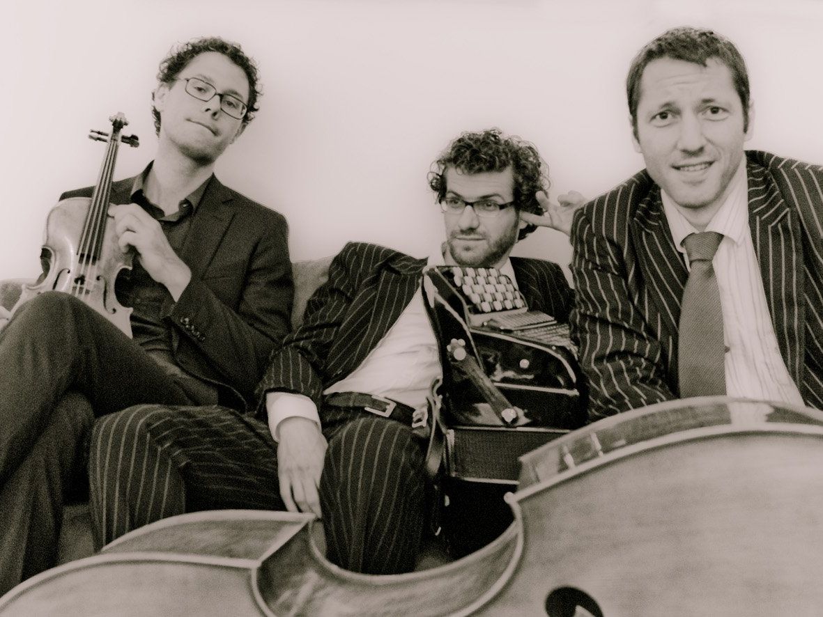 Das Trio "Folksmilch"  zeigt kammermusikalischen Crossover Das Trio "Folksmilch"  zeigt kammermusikalischen Crossover