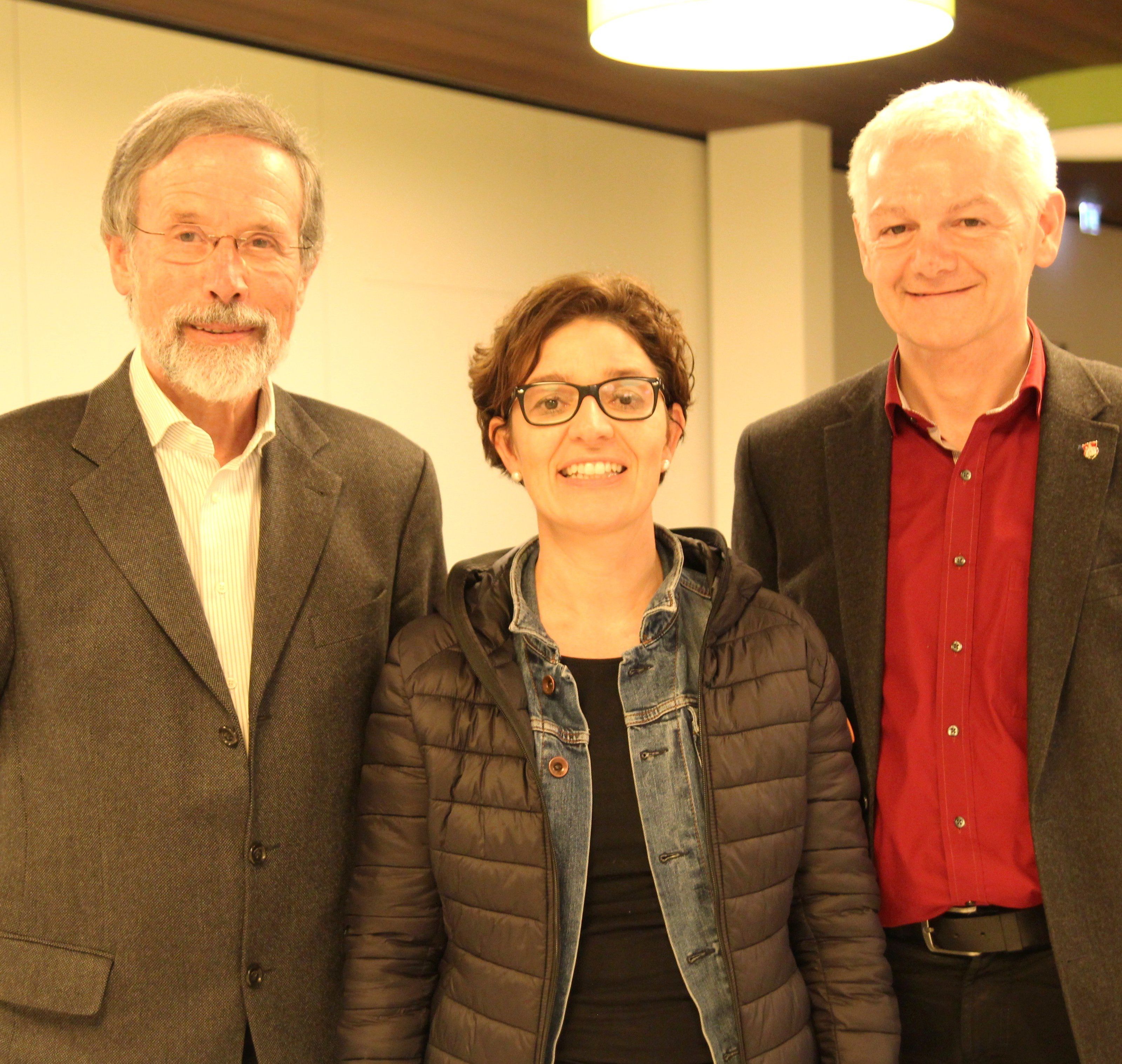 Referent Mag.pharm.Günter Stadler, Claudia Längle (Connexia), Markus Rusch (Gem.Lustenau, für Soziales) Referent Mag.pharm.Günter Stadler, Claudia Längle (Connexia), Markus Rusch (Gem.Lustenau, für Soziales)