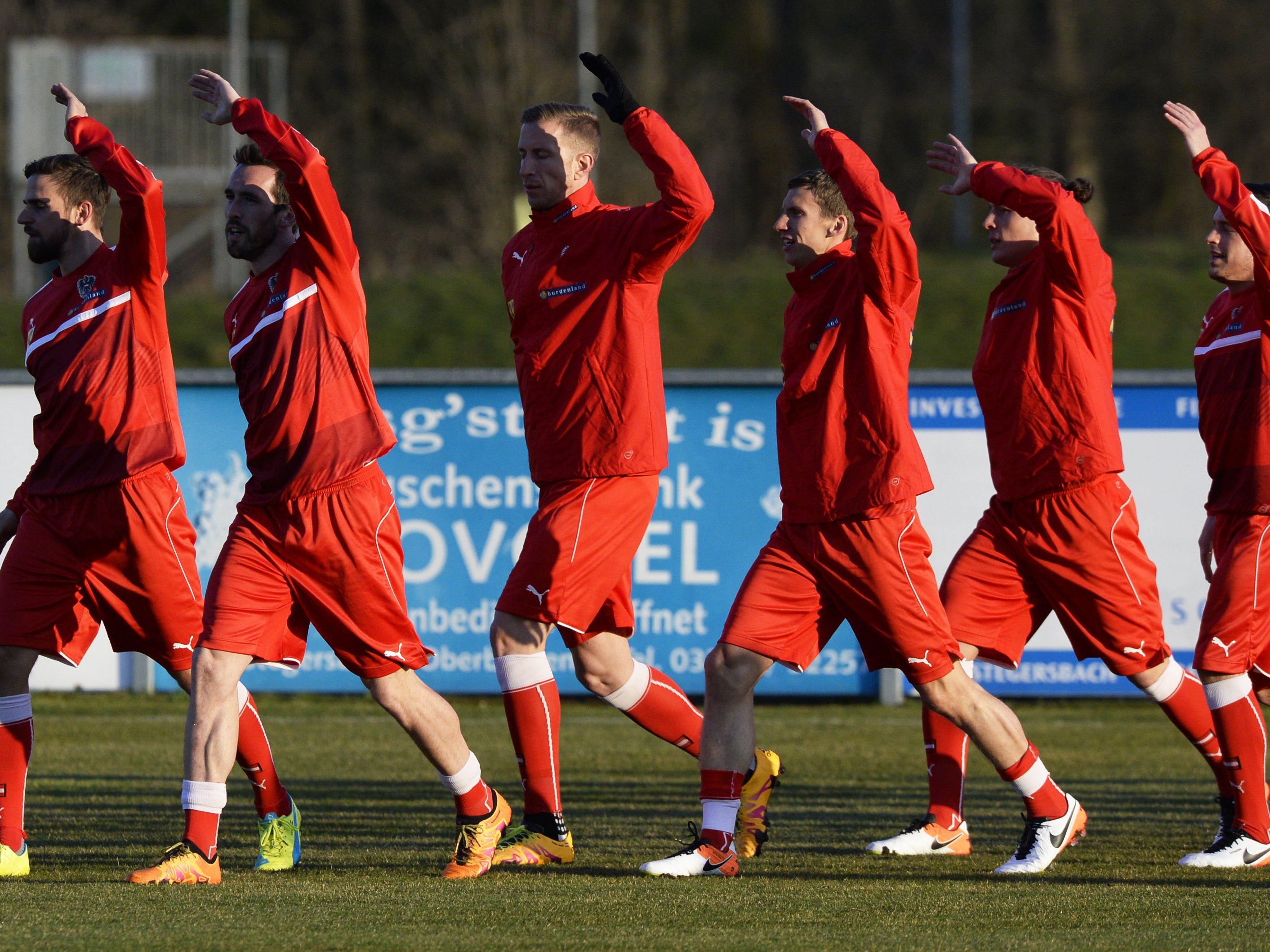 Nur zwei Siege, aber gleich fünf Niederlagen in jüngsten zehn Freundschaftsspielen. Nur zwei Siege, aber gleich fünf Niederlagen in jüngsten zehn Freundschaftsspielen.