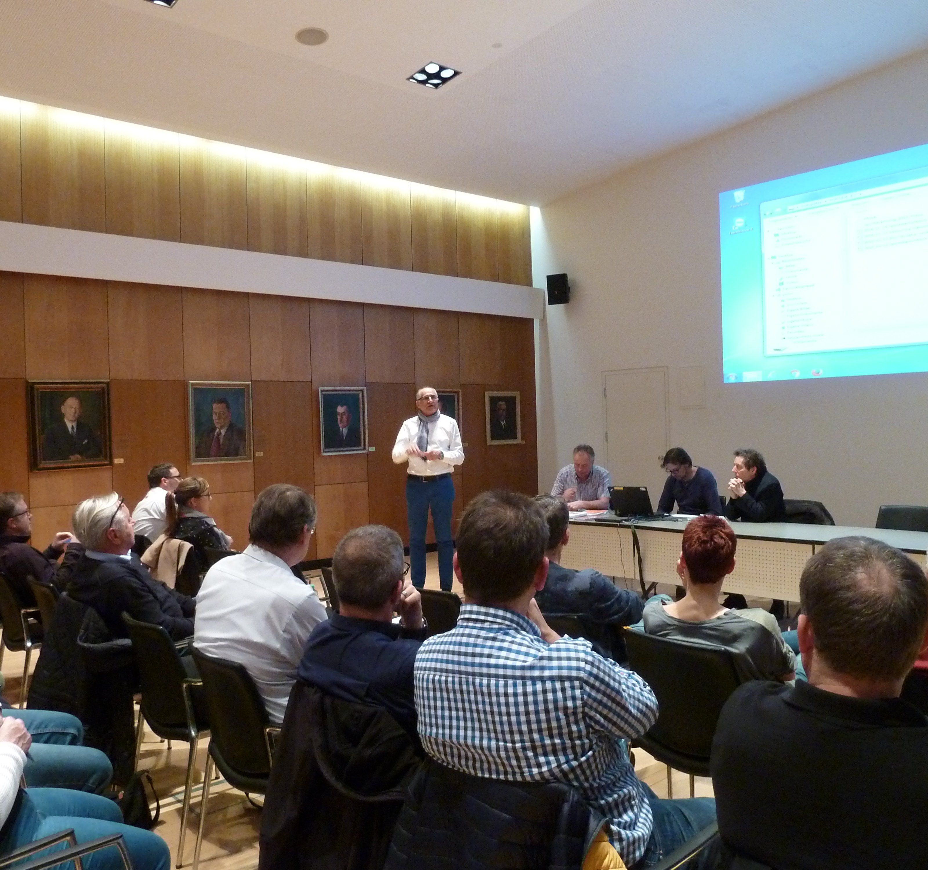 Eckart Neururer, ASKÖ Vorarlberg-Präsident und Karate Club Lustenau, referierte beim ersten Lustenauer Sportstammtisch. Eckart Neururer, ASKÖ Vorarlberg-Präsident und Karate Club Lustenau, referierte beim ersten Lustenauer Sportstammtisch.