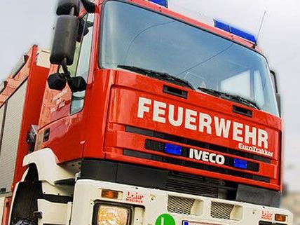 Die Feuerwehr musste zu einem Brand in Wiener Neustadt ausrücken