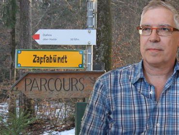 Gerhard Breuß erklärt woher der Straßenname Zapfabündt kommt. Gerhard Breuß erklärt woher der Straßenname Zapfabündt kommt.