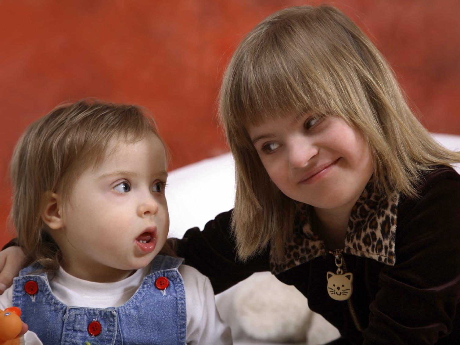 Kinder mit Down-Syndrom können von klein auf in ihrer Entwicklung gefördert und unterstützt werden.