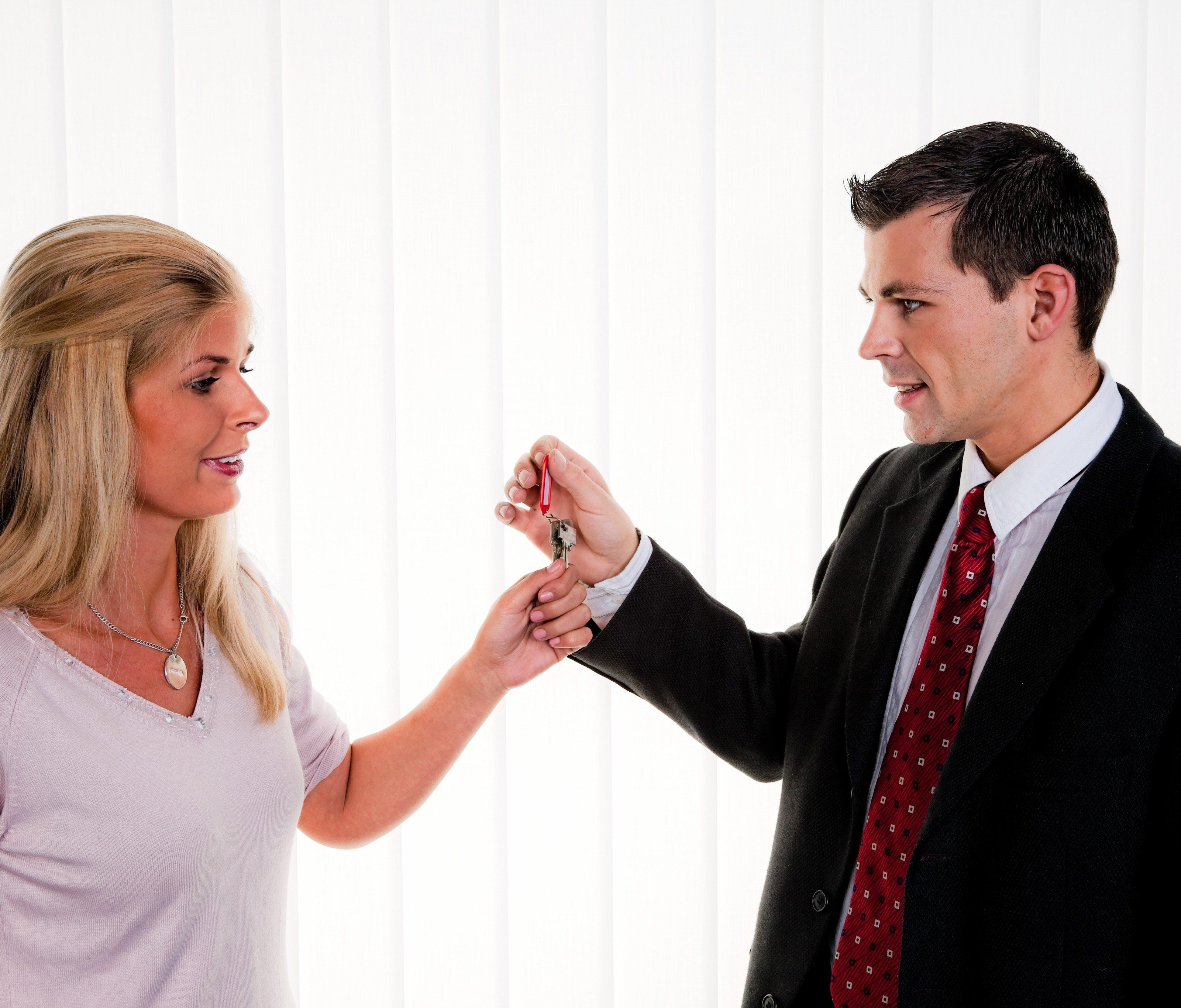 Ihr kompetenter Partner wenn es um IHRE Immobilie geht Ihr kompetenter Partner wenn es um IHRE Immobilie geht