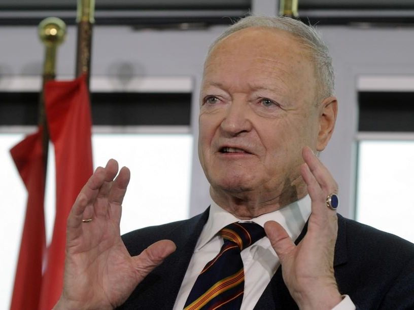 Andreas Khol wird im Live-Chat zu Gast sein. Andreas Khol wird im Live-Chat zu Gast sein.