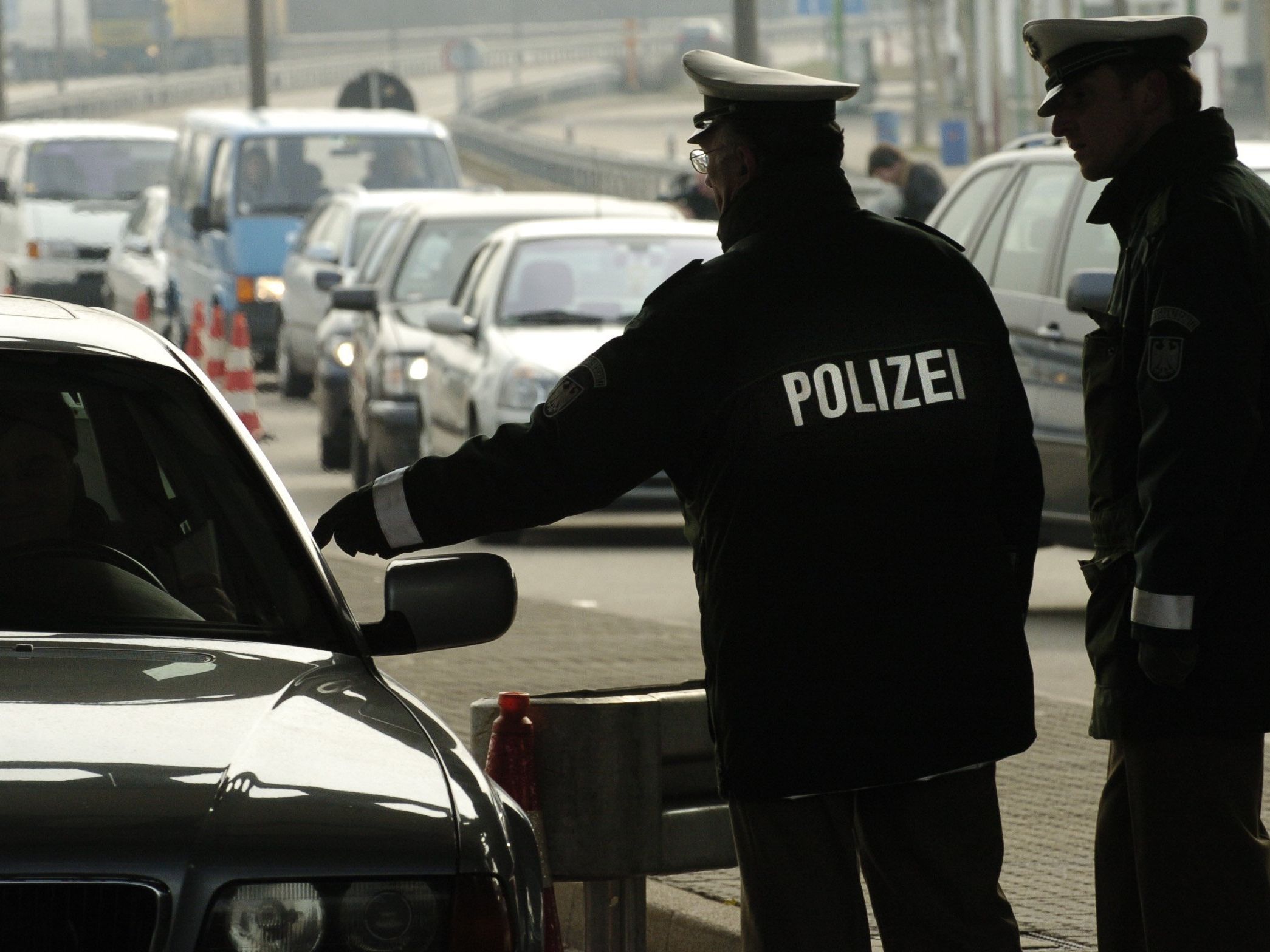 Grenzkontrollen an Schengen-Binnengrenzen mit November wieder passé? Grenzkontrollen an Schengen-Binnengrenzen mit November wieder passé?
