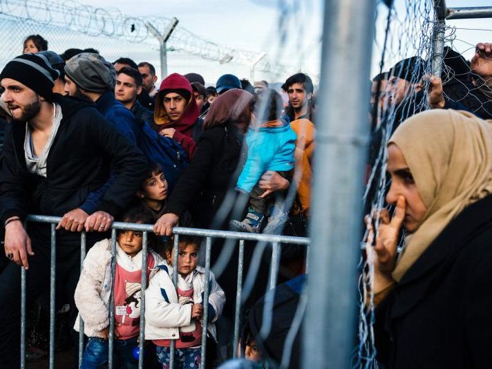 EU-Kommission will Schengen spätestens im Dezember wieder voll funktionsfähig haben EU-Kommission will Schengen spätestens im Dezember wieder voll funktionsfähig haben