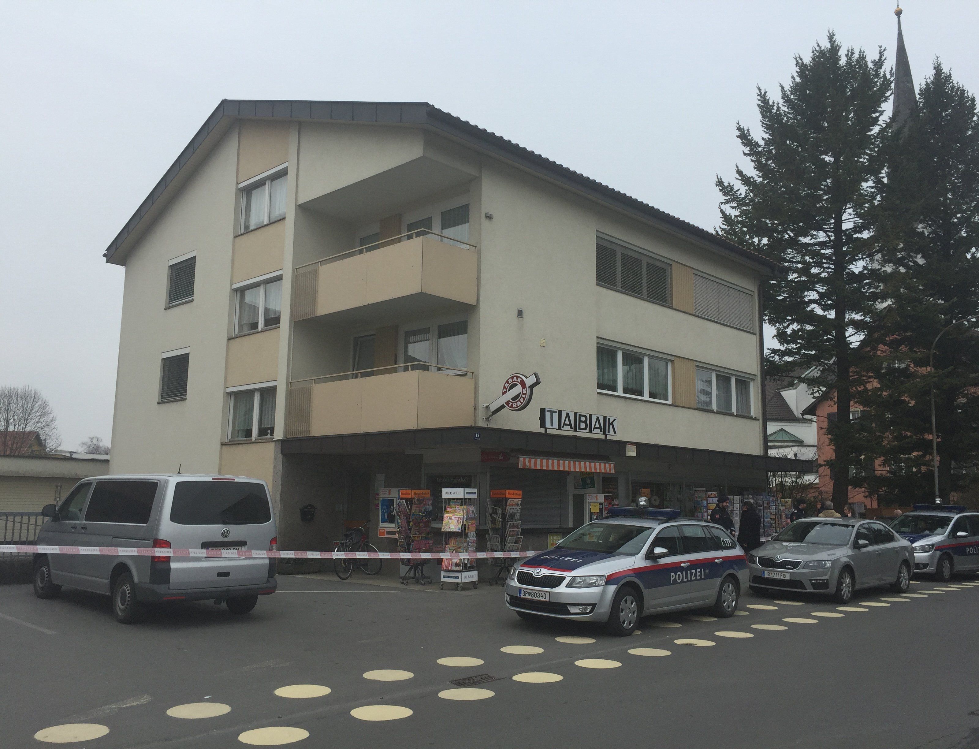Raubüberfall auf Trafik in Hard. Raubüberfall auf Trafik in Hard.