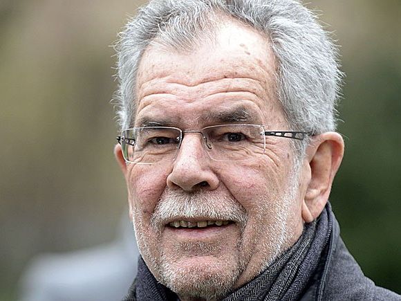 Van der Bellen lag bislang in Umfragen an der Spitze - bis jetzt Van der Bellen lag bislang in Umfragen an der Spitze - bis jetzt