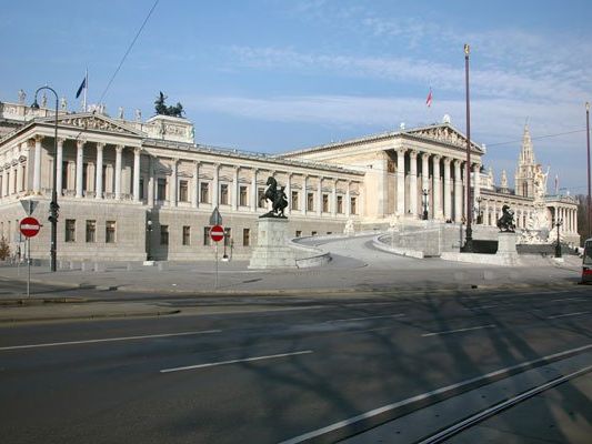 Bürger wurden von einem öffentlichen parlamentarischen Ausschuss ausgeschlossen. Bürger wurden von einem öffentlichen parlamentarischen Ausschuss ausgeschlossen.
