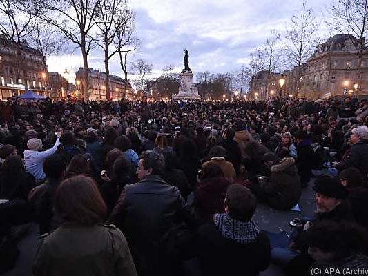 "Nuit debout" weitet sich aus "Nuit debout" weitet sich aus