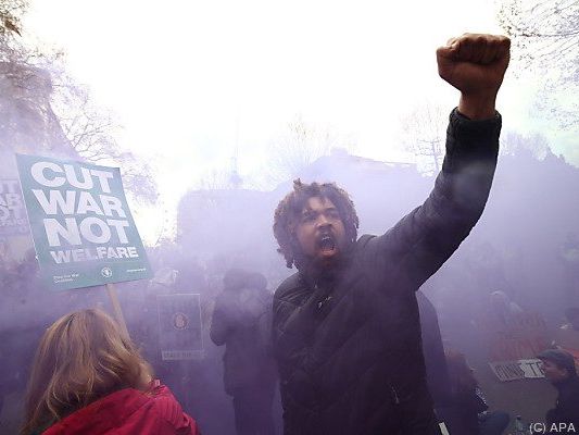 Cameron weht rauer Wind entgegen Cameron weht rauer Wind entgegen