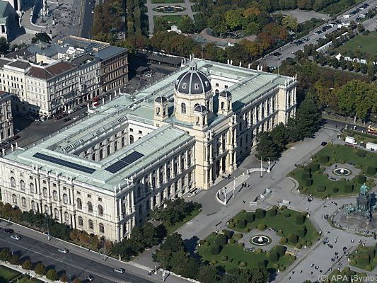 NHM zeigt sich überglücklich NHM zeigt sich überglücklich