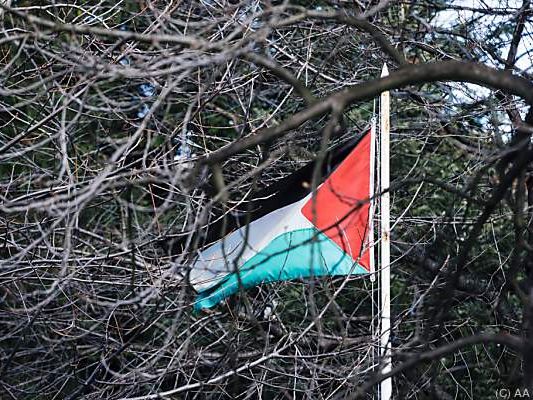 Flagenbann erzürnt Palästinenser Flagenbann erzürnt Palästinenser