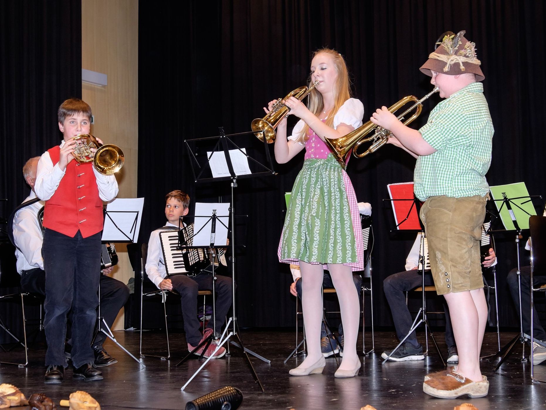 Die Teilnehmer am Volksmusikkonzert bewiesen eindrucksvoll ihr Können. Die Teilnehmer am Volksmusikkonzert bewiesen eindrucksvoll ihr Können.