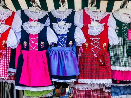 Am 30. April dreht sich am Kutschkermarkt alles um Lederhose, Dirndl & Co. Am 30. April dreht sich am Kutschkermarkt alles um Lederhose, Dirndl & Co.
