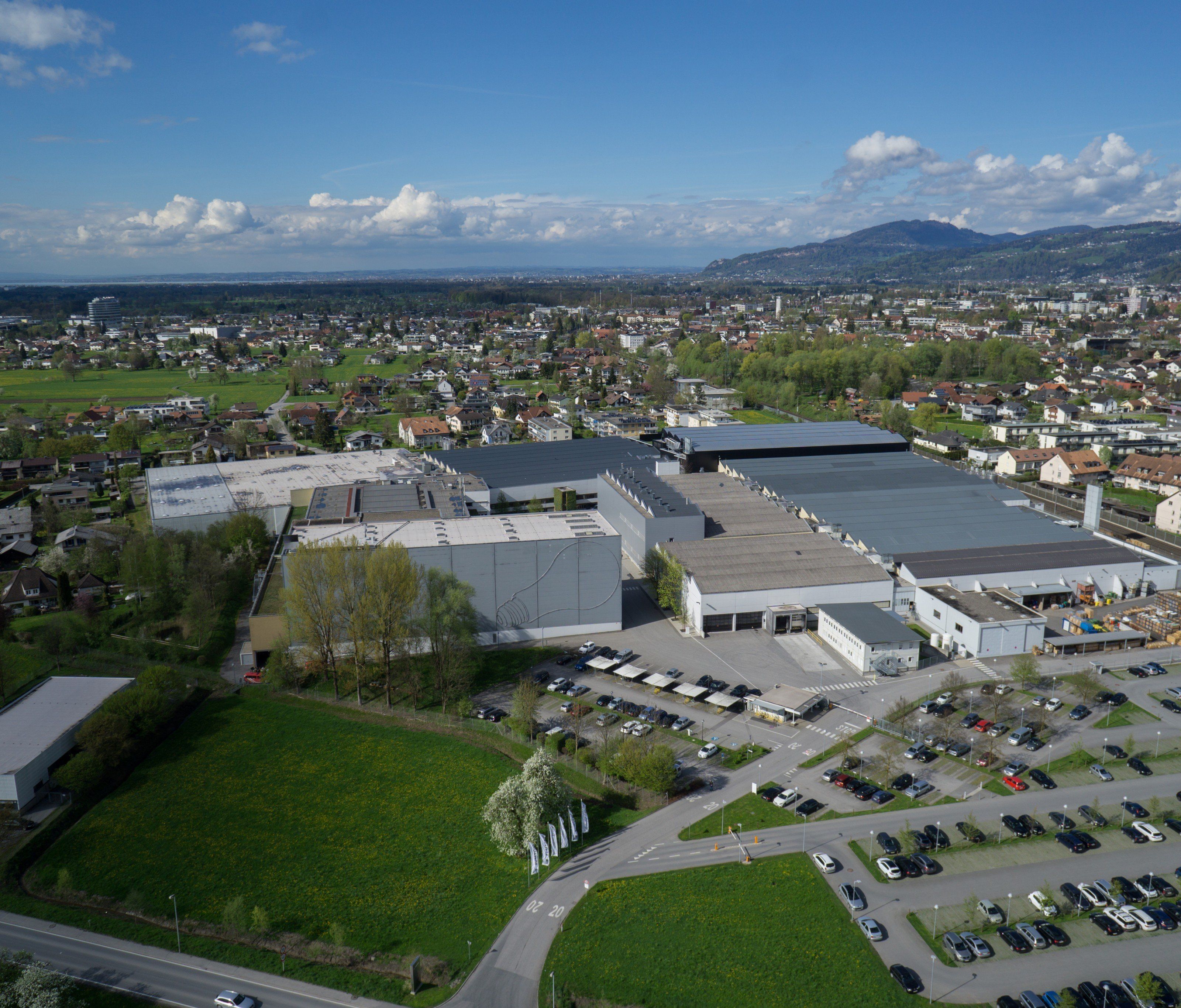 Analysten haben das Kursziel für Zumtobel gesenkt. Analysten haben das Kursziel für Zumtobel gesenkt.