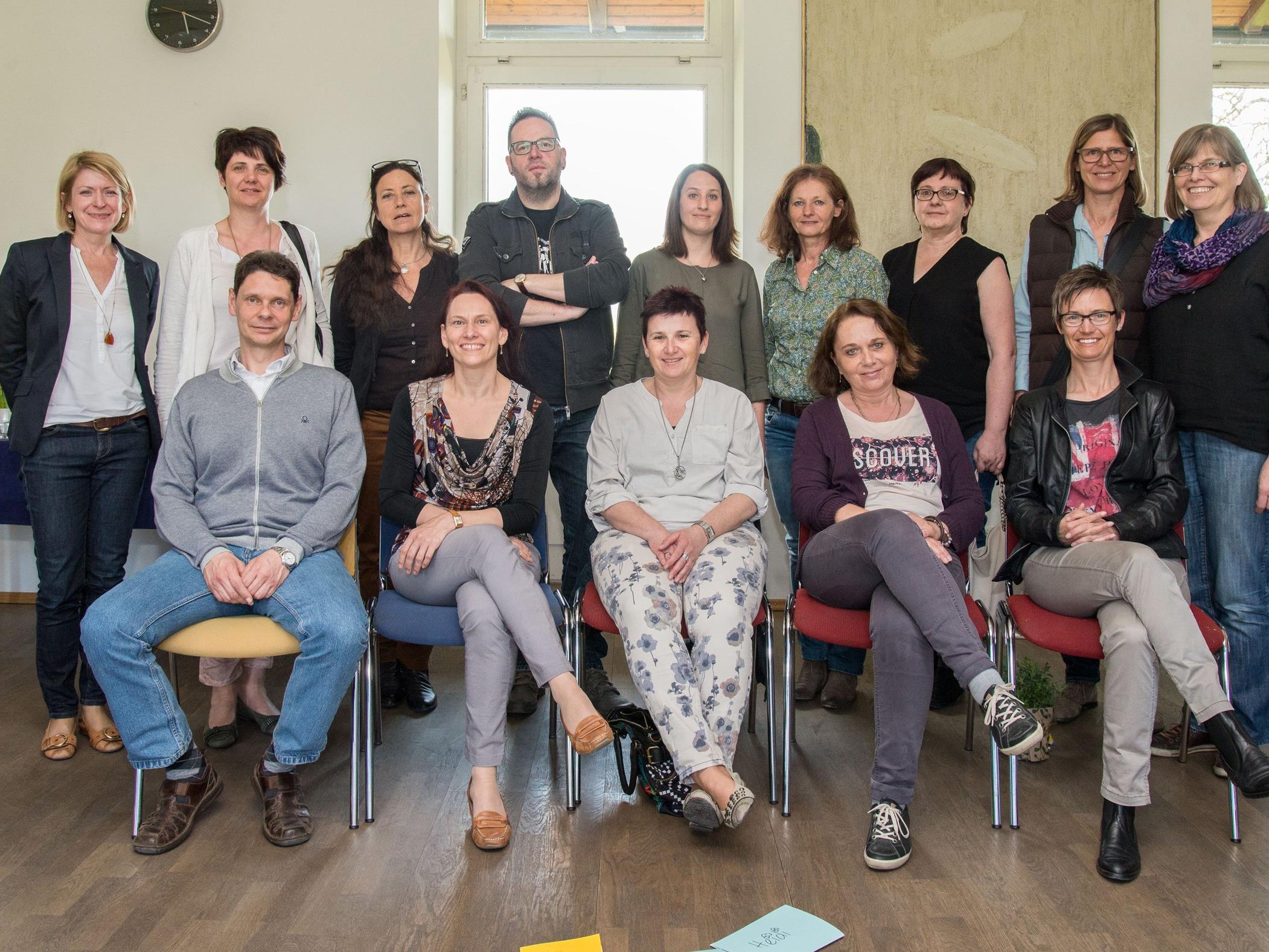 13 engagierte PädagogInnen wurden in Feldkirch zertifiziert.