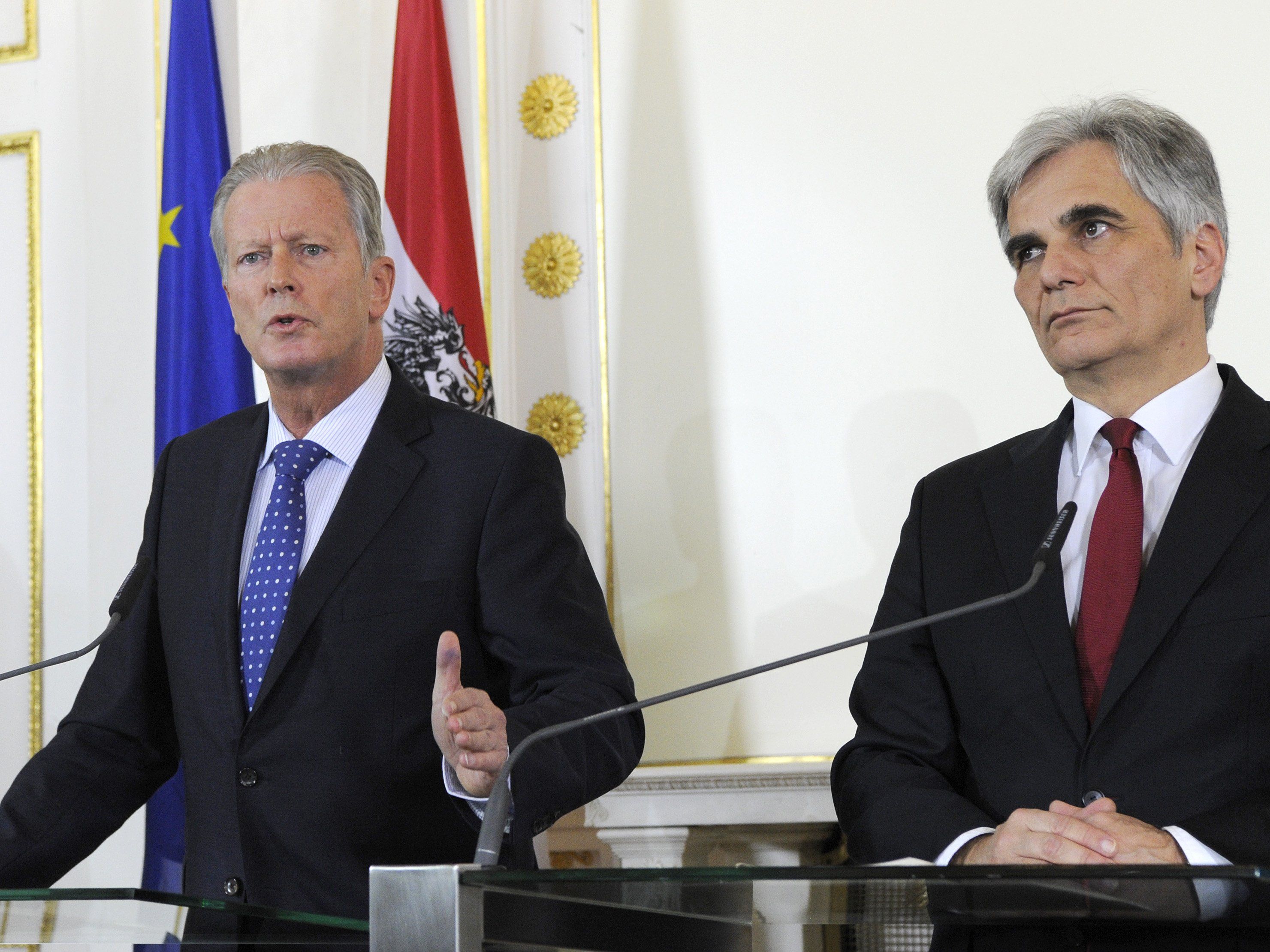 Die Regierungsparteien üben sich in Durchhalteparolen. Die Regierungsparteien üben sich in Durchhalteparolen.