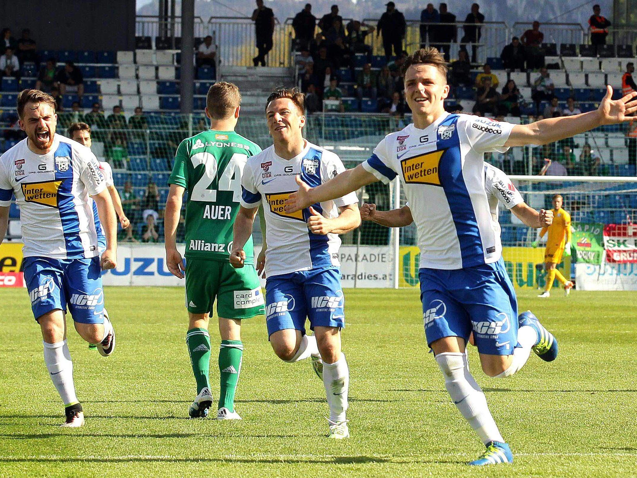 Grödiger Jubel, grün-weiße Ernüchterung - sinnbildlich für Rapids Auftritt im Salzburger Land. Grödiger Jubel, grün-weiße Ernüchterung - sinnbildlich für Rapids Auftritt im Salzburger Land.