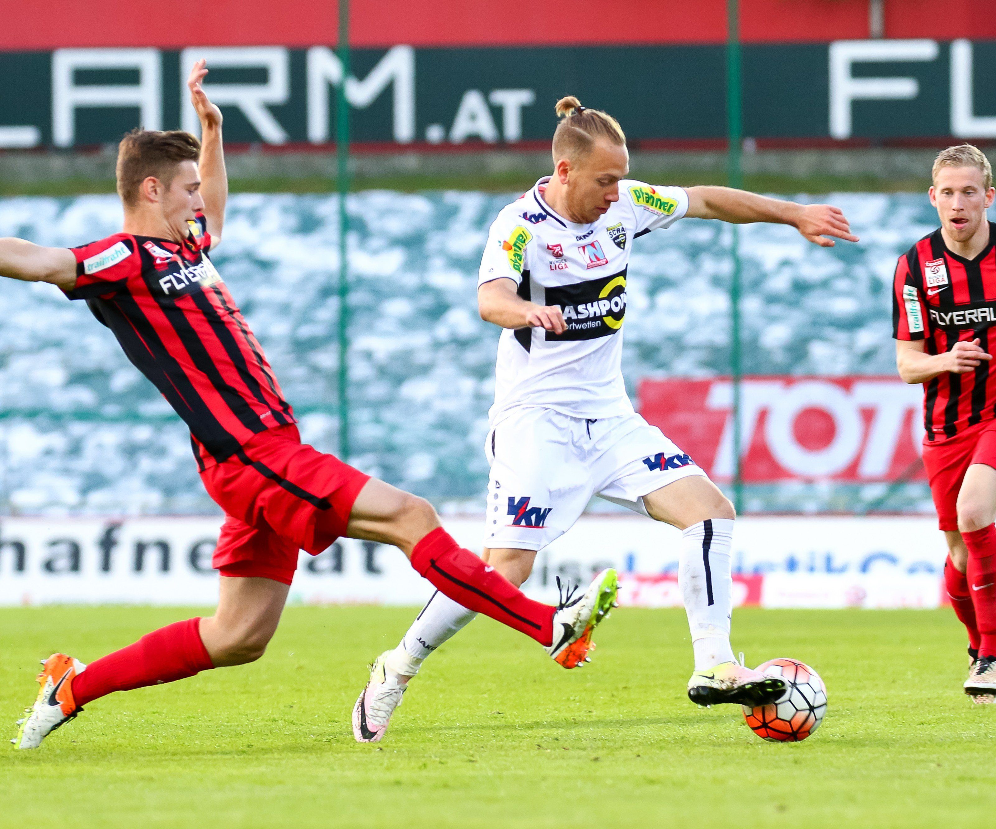 Altach unterliegt der Admira knapp. Altach unterliegt der Admira knapp.