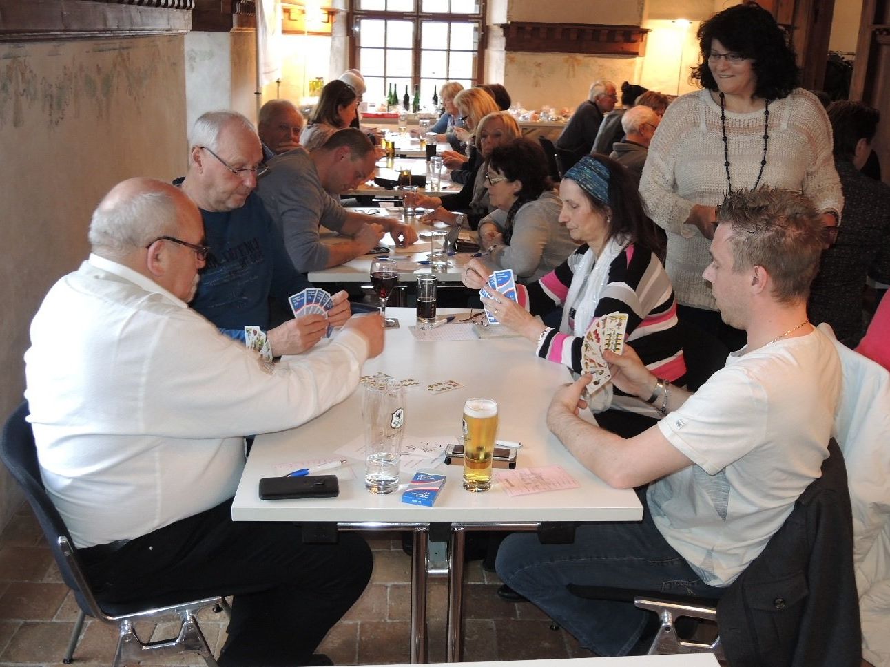 Gute Stimmung beim FPÖ Preisjassen im Schlössle Gute Stimmung beim FPÖ Preisjassen im Schlössle