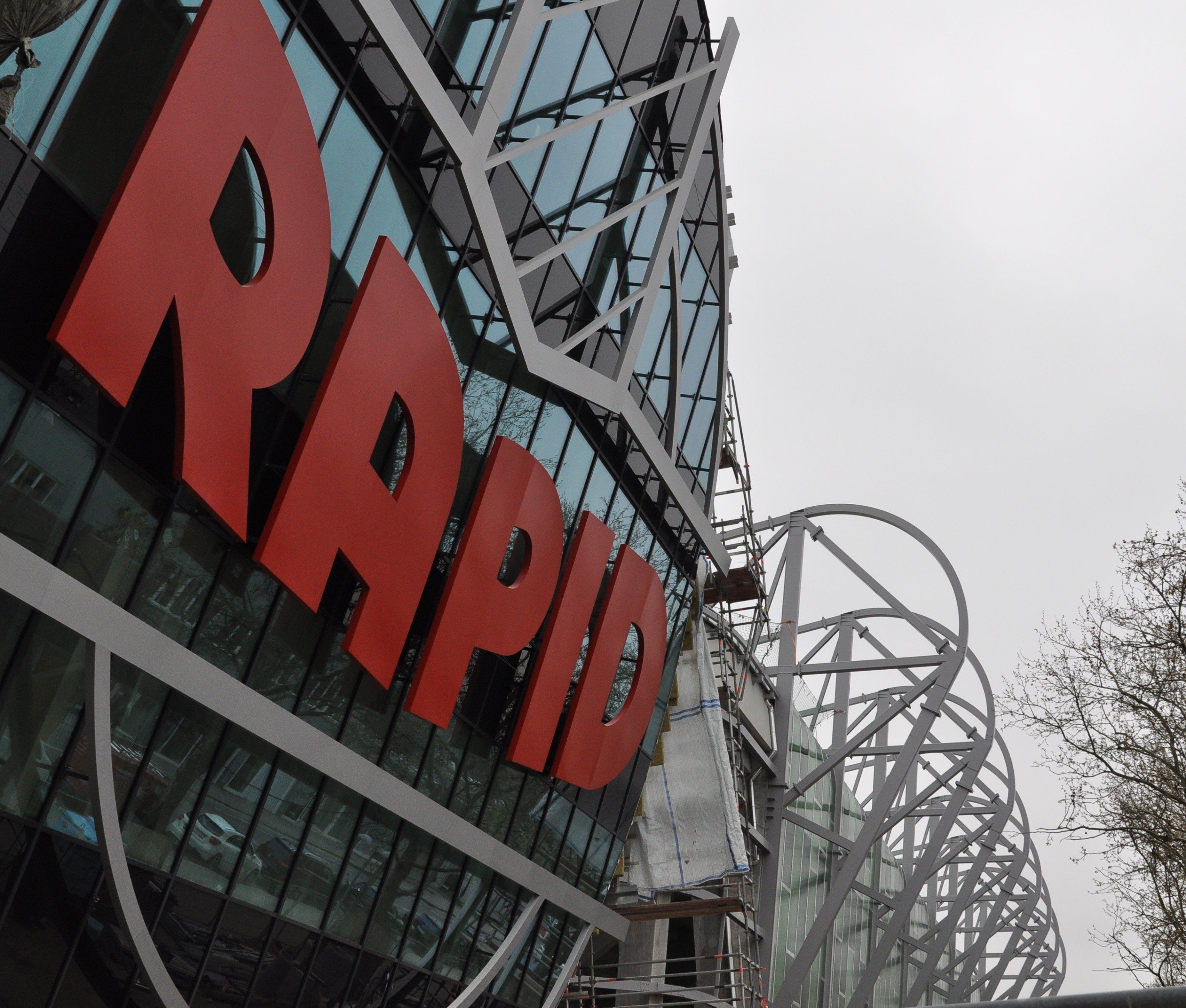 Am 30. Juni soll das Allianz Stadion offiziell an den SK Rapid übergeben werden. Am 30. Juni soll das Allianz Stadion offiziell an den SK Rapid übergeben werden.