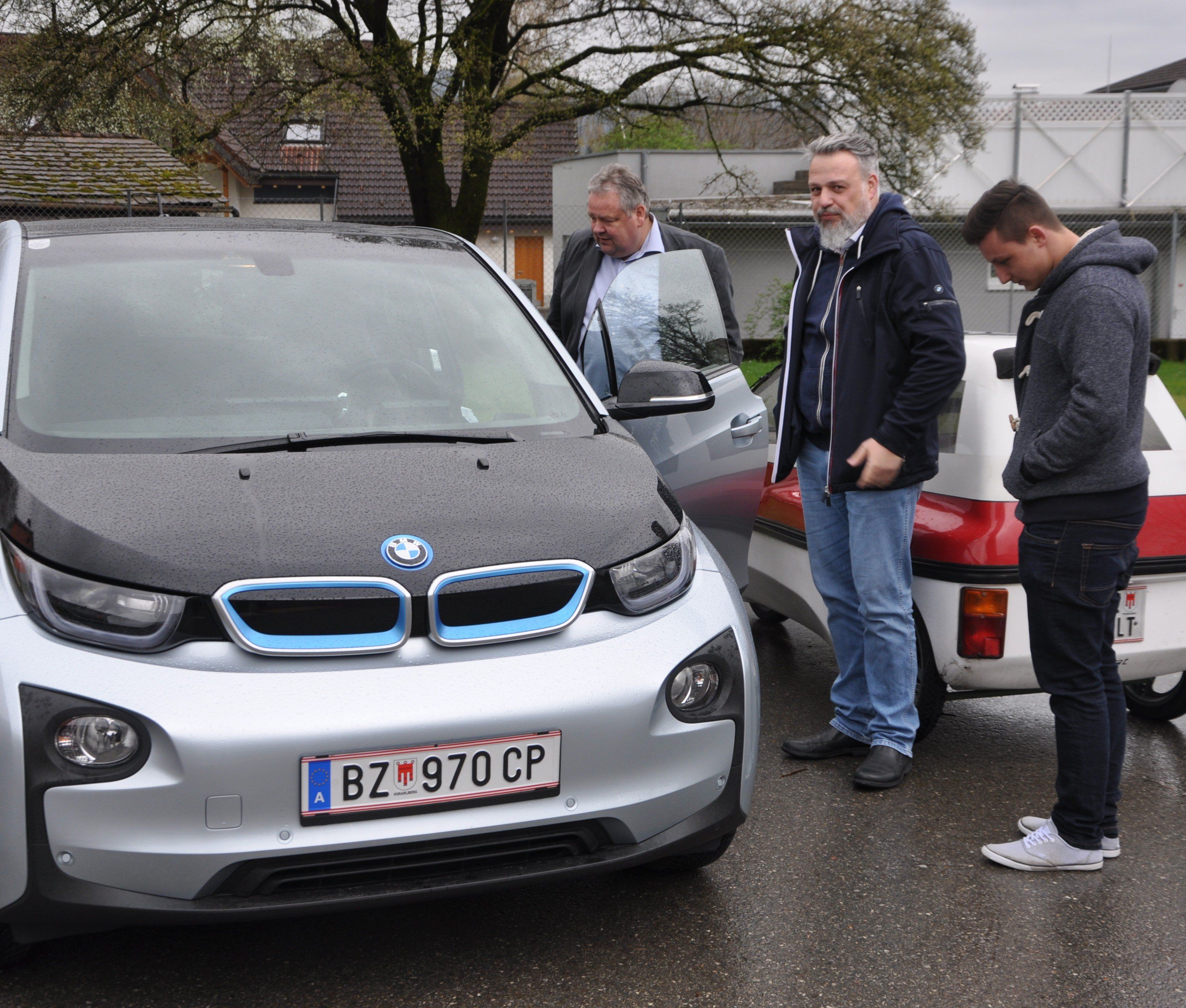 Die neuesten Elektroautos konnten an Ort und Stelle getestet werden. Die neuesten Elektroautos konnten an Ort und Stelle getestet werden.