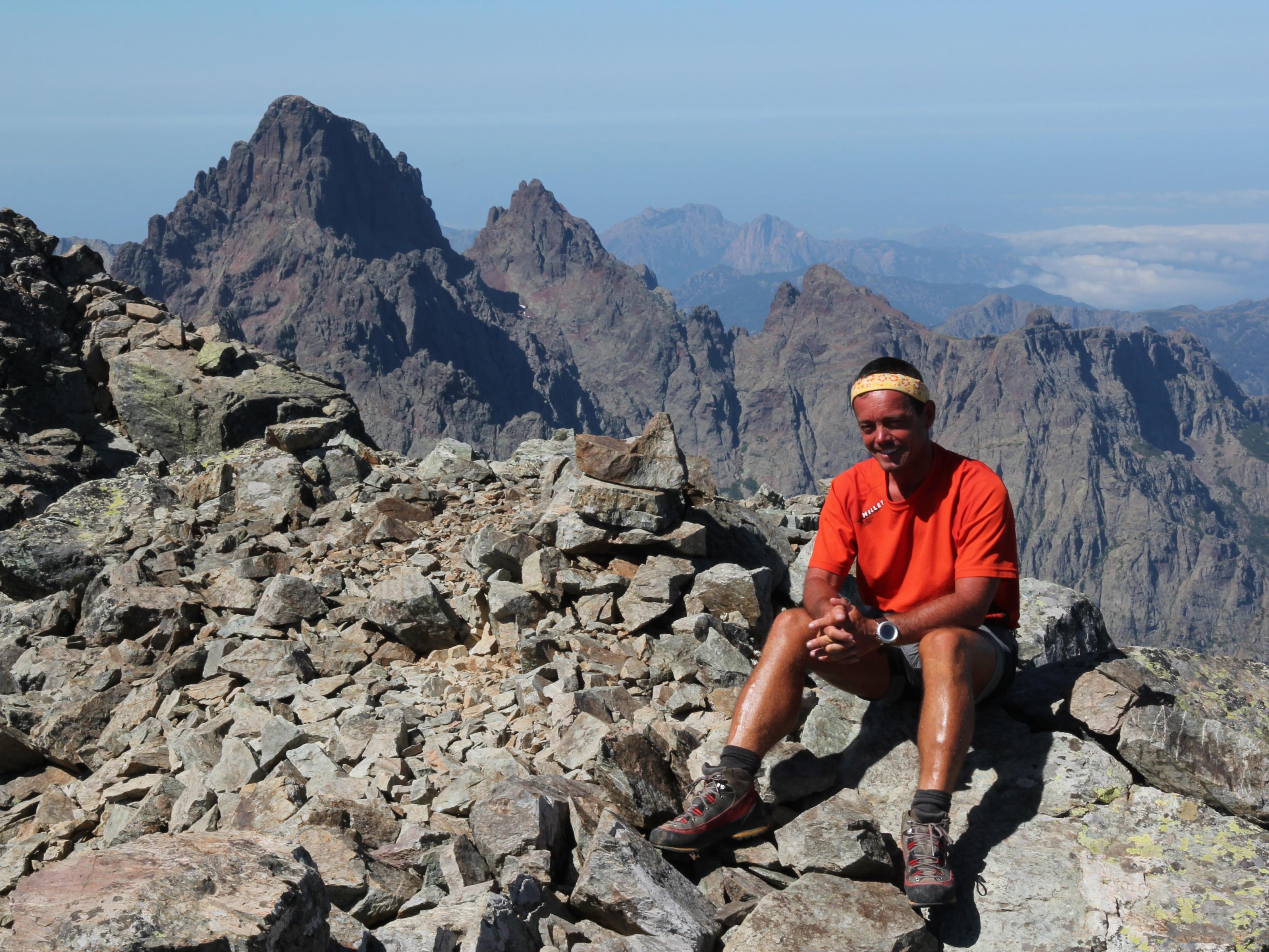Ende Juni wird Edgar Eberle mit einem elfköpfigen Team freiwilliger Helfer das neue Gipfelkreuz auf der Punta Minuta aufstellen.