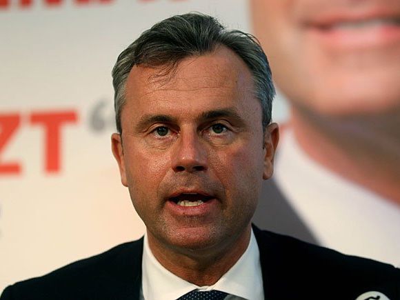 Hofer bekannte sich wiederholt dazu, gerne zur Waffe zu greifen Hofer bekannte sich wiederholt dazu, gerne zur Waffe zu greifen