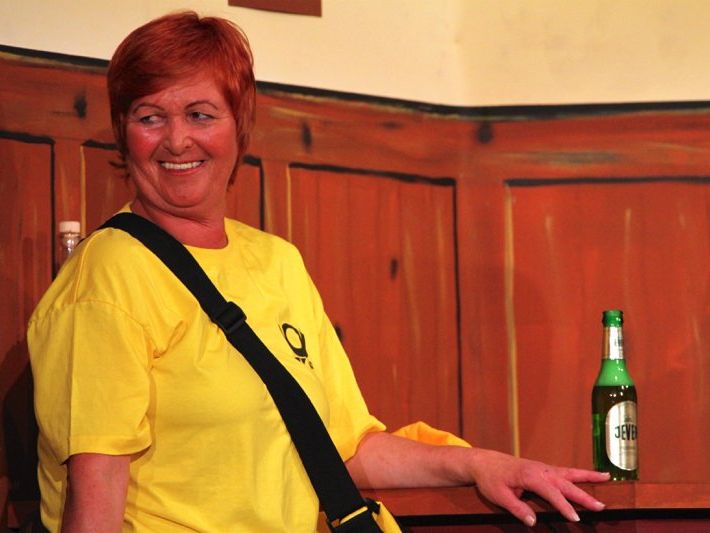 Jutta Hammerer spielt die Postbotin im neuen Stück Jutta Hammerer spielt die Postbotin im neuen Stück