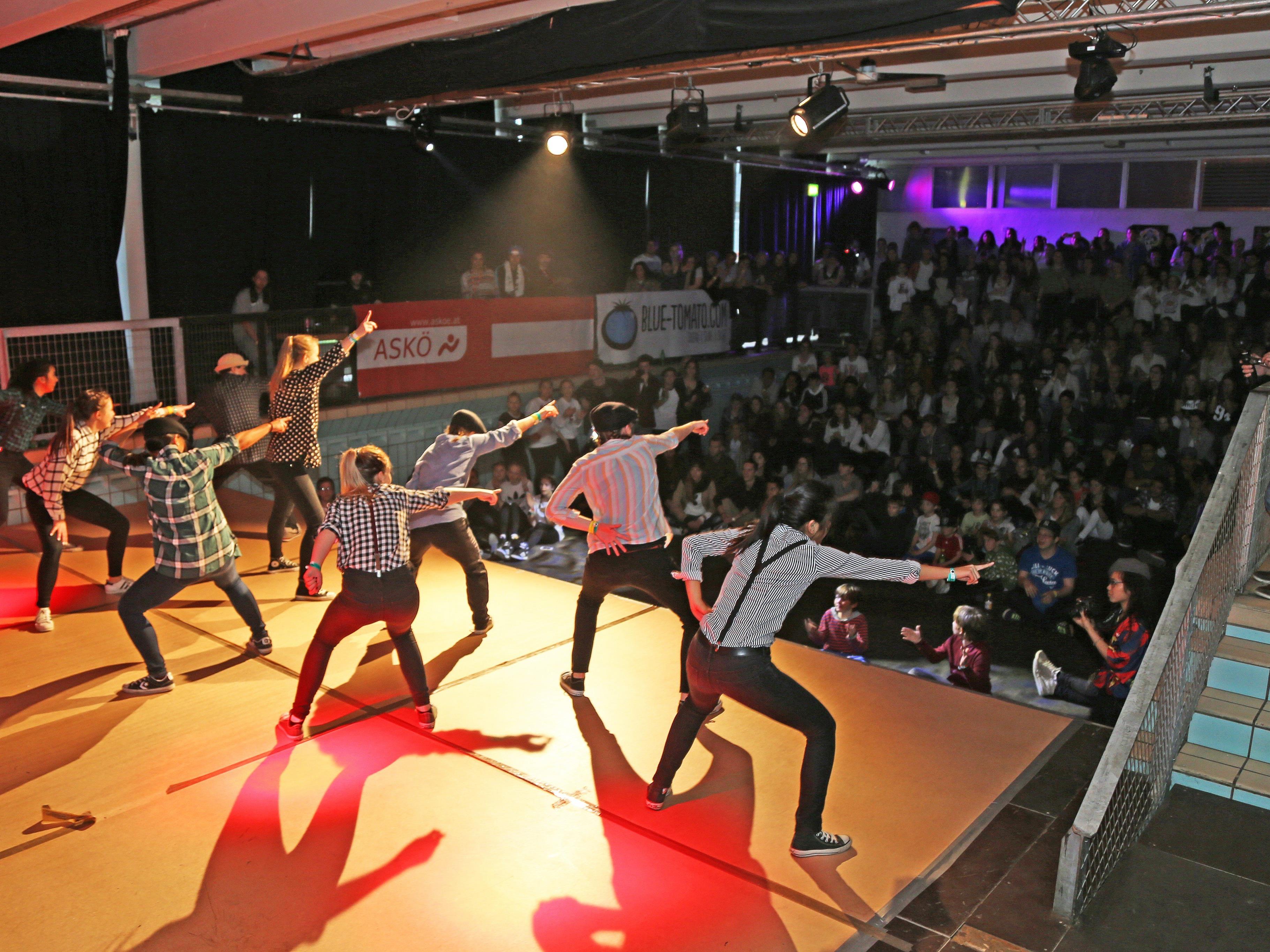 347 Zuschauer sowie 167 Tänzer trafen sich beim „City Pool Beatz Vol. 6“ im Alten Hallenbad.