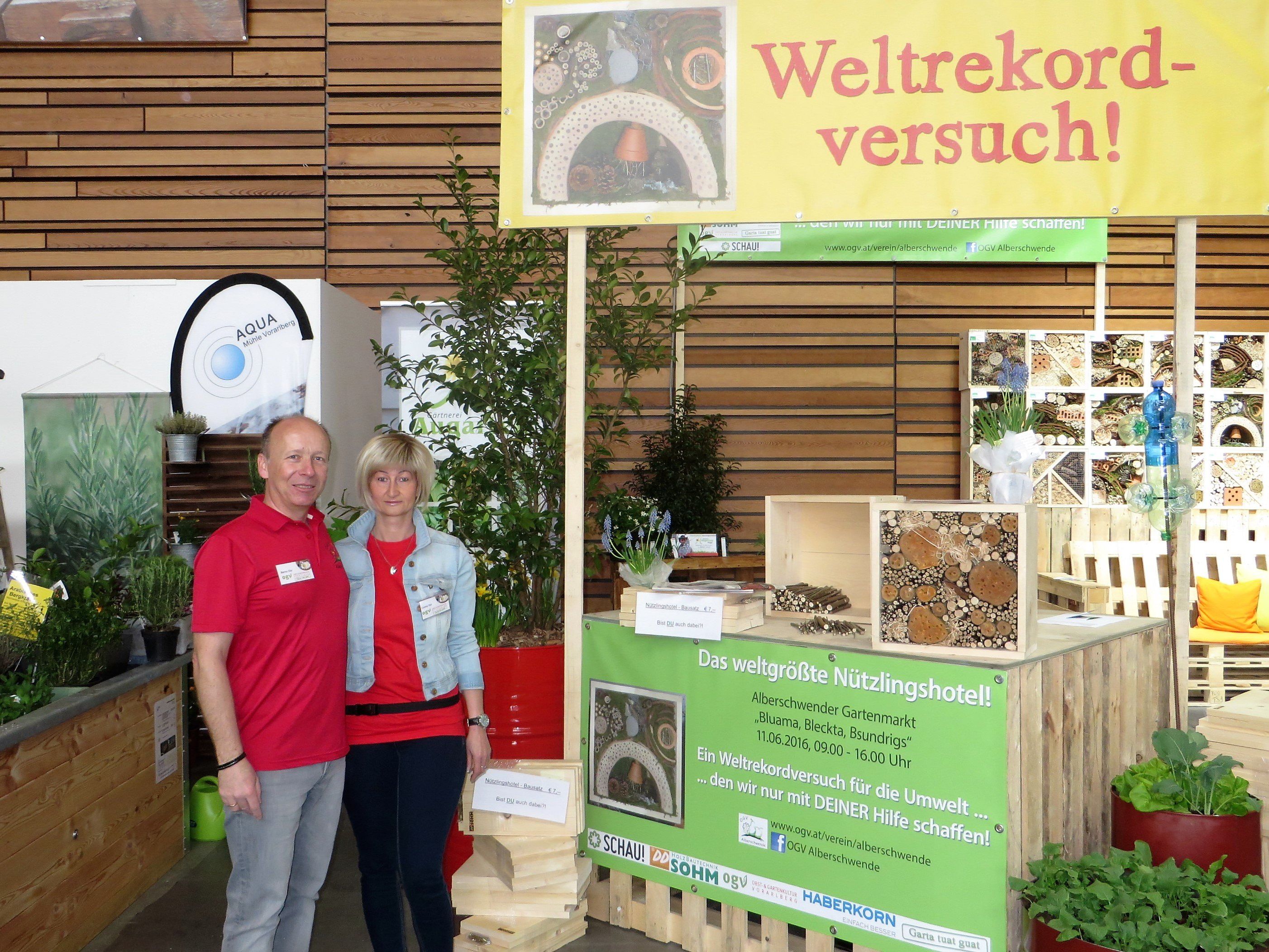 Das weltgrößte Nützlingshotel - ein Rekordversuch des OGV Alberschwende beim Gartenmarkt "Bluama, Blekta, Bsundrigs" am 11.06.2016 Das weltgrößte Nützlingshotel - ein Rekordversuch des OGV Alberschwende beim Gartenmarkt "Bluama, Blekta, Bsundrigs" am 11.06.2016